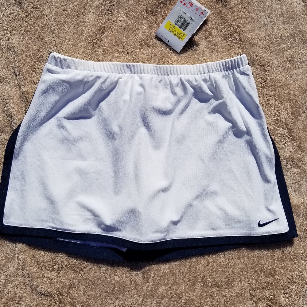 NWOT Nike Skort